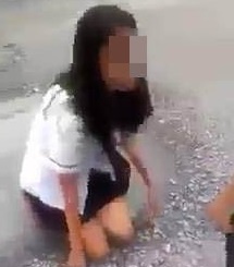 vụ nữ sinh liếm chân ảnh 1 vu nu sinh liem chan anh 1