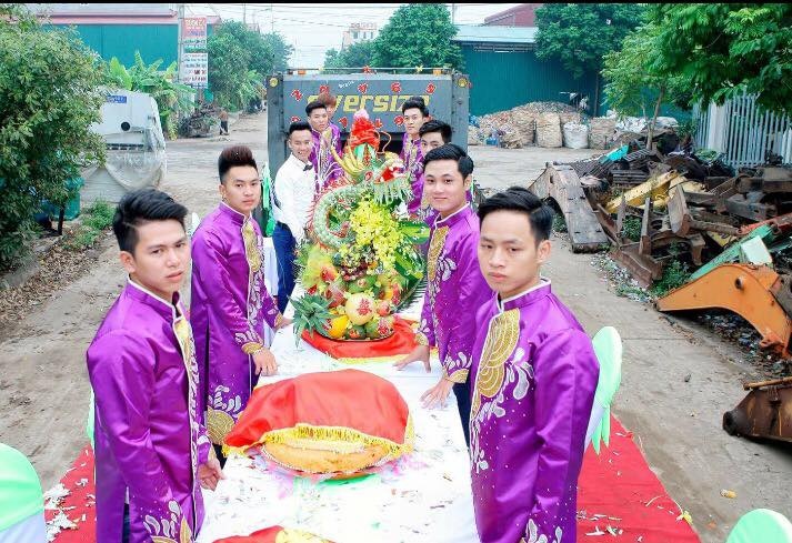 Lễ ăn hỏi trên thùng xe tải ảnh 1 Le an hoi tren thung xe tai anh 1