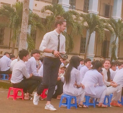 soai ca ngoai quoc bui toc cu toi anh 1