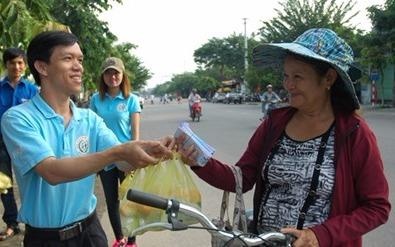 Dien dan Facebook va he luy: Buoc ra tu the gioi ao hinh anh