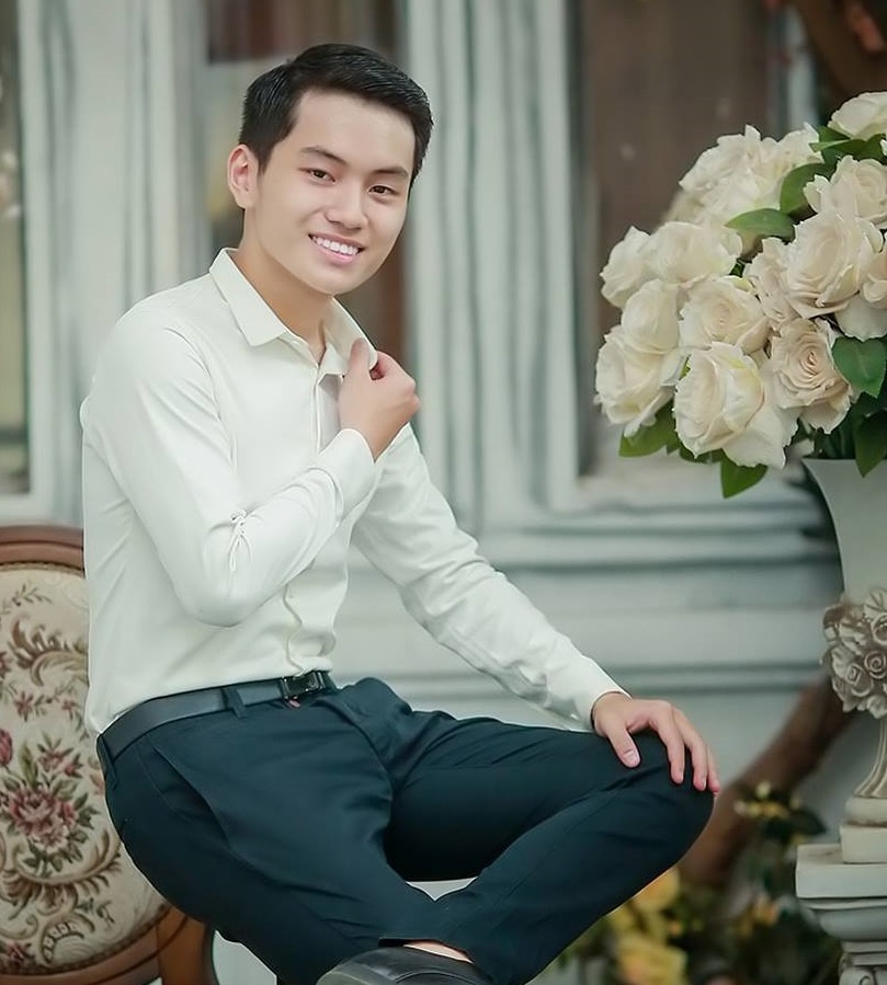 nam sinh noi bat dai hoc quoc gia Ha Noi anh 8