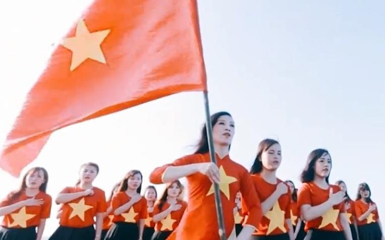 Clip anh bo anh ky yeu 'Huong ve To quoc' hinh anh