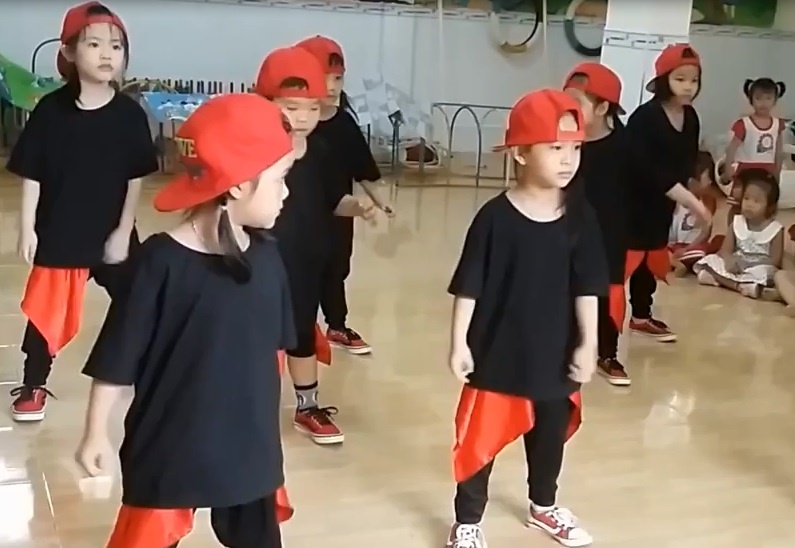 bé mẫu giáo nhảy hip hop ảnh 1 be mau giao nhay hip hop anh 1