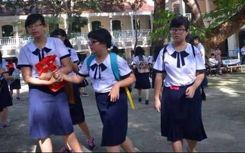 Ban khoan hoc phi truong chat luong cao hinh anh