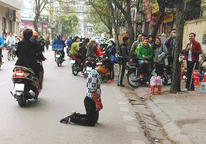 Nam thanh nien quy goi truoc cong Cao dang Y te Ha Noi hinh anh