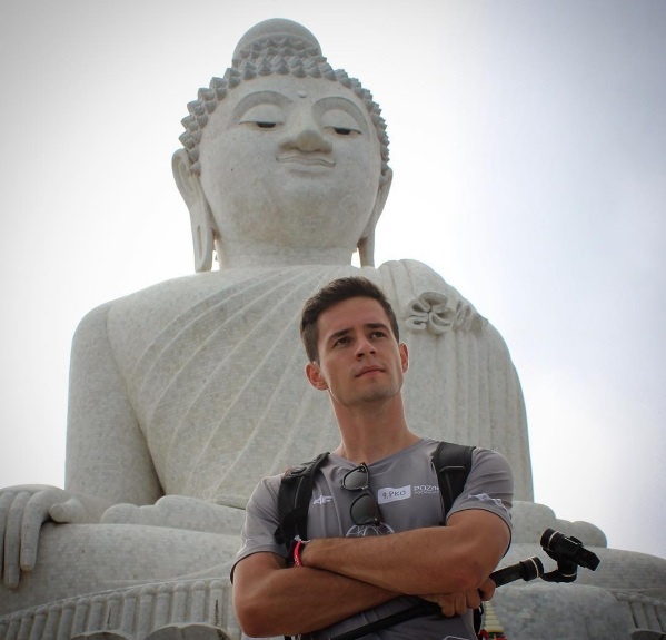 Chang Tay ban hoa qua o Hoi An anh 4