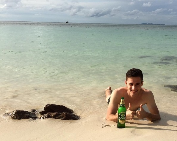 Chang Tay ban hoa qua o Hoi An anh 9