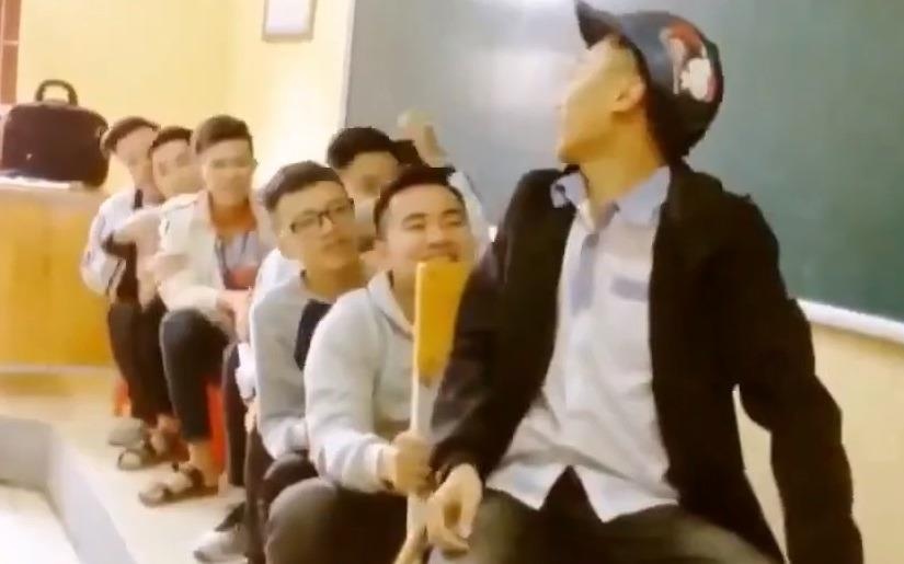 Clip lai tau cua hoc sinh hinh anh