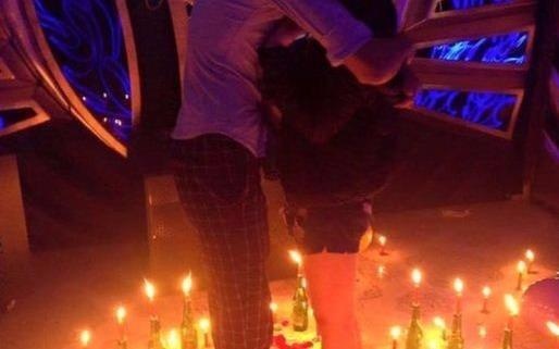 Clip chang trai to tinh voi ban gai truoc khi qua doi hinh anh