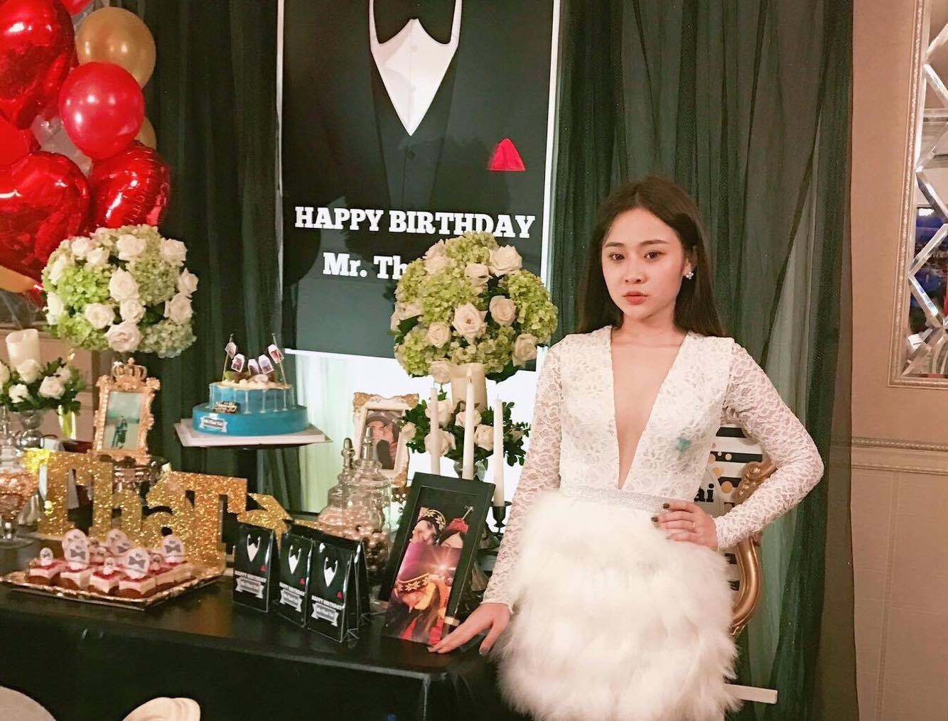 clip 9X cau hon ban trai anh 1