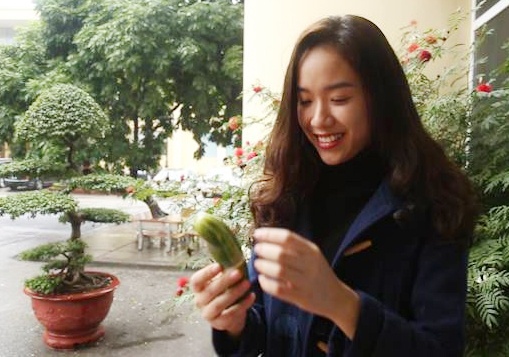 Nu sinh phan ung the nao khi su dung bao cao su? hinh anh
