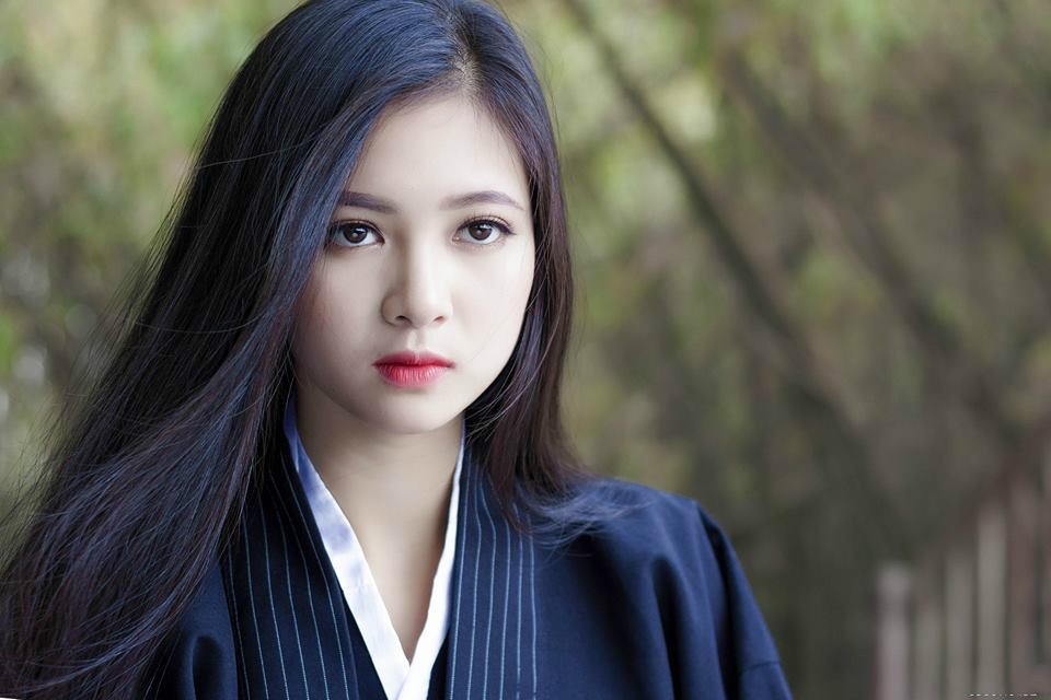 co gai bat ngo noi tieng mang anh 2