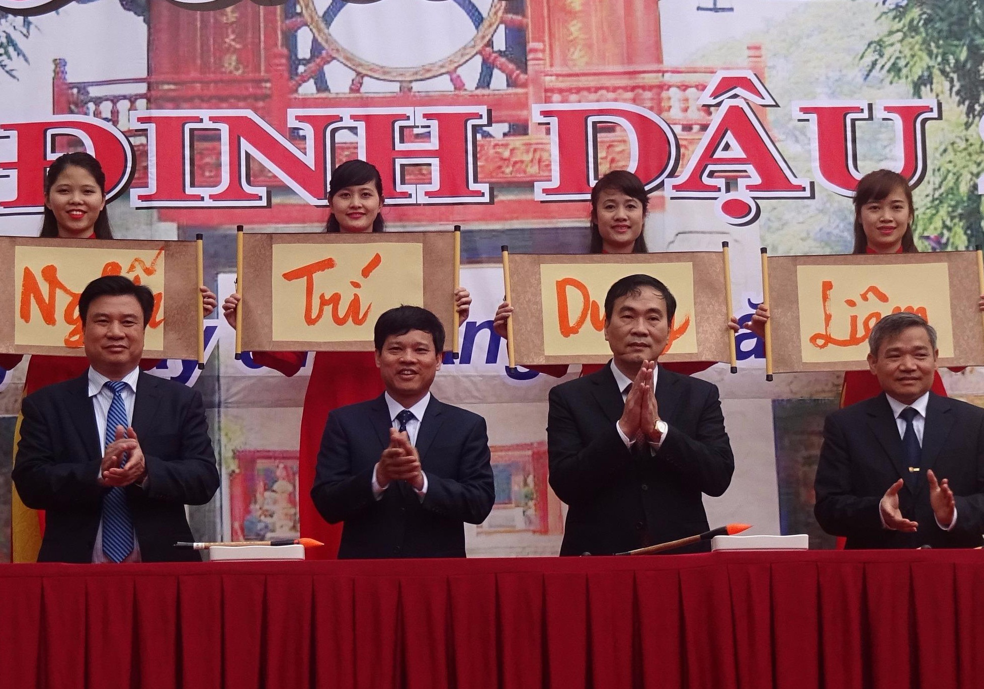 Ha Noi to chuc le khai but dau xuan Dinh Dau 2017 hinh anh