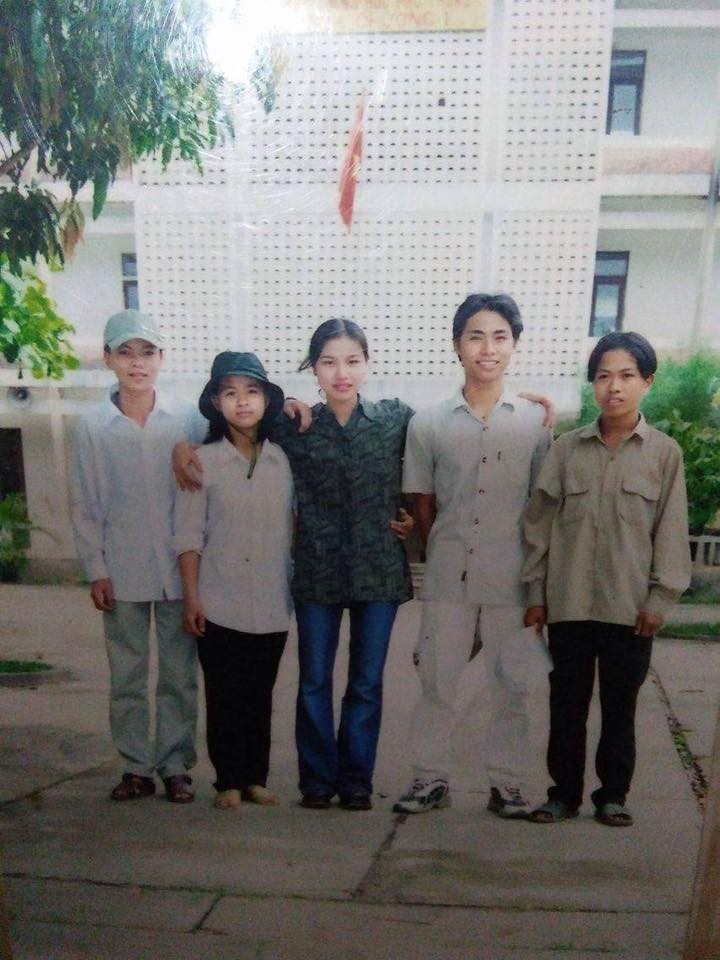 chia se anh cu ngay tinh ban anh 6