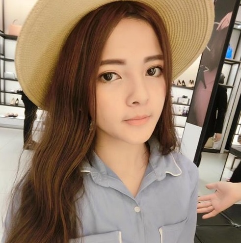 em gai hoa hau Tran Thi Quynh anh 9