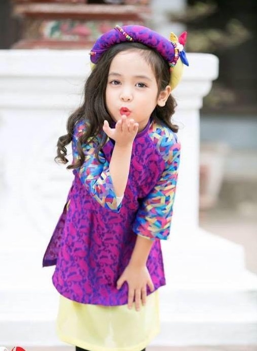 bé 5 tuổi hát yêu một người vô tâm ảnh 1 be 5 tuoi hat yeu mot nguoi vo tam anh 1