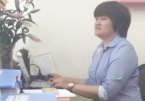 Bai nhiem hieu pho vu co giao bi to do xo nuoc len dau tre hinh anh