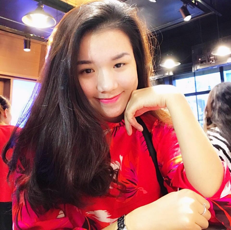 nữ nhân viên điện thoại hát ảnh 1 nu nhan vien dien thoai hat anh 1