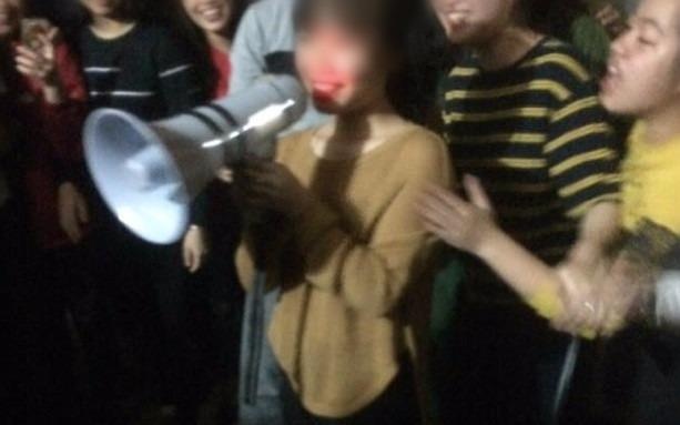 Clip nu sinh cam loa to tinh voi ban trai hinh anh