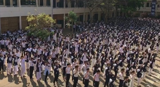 học sinh nhảy Bống bống bang bang ảnh 1 hoc sinh nhay Bong bong bang bang anh 1