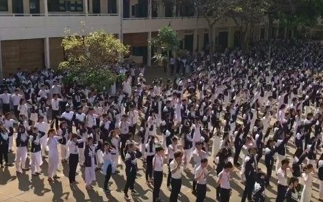 Clip nhay 'Bong bong bang bang' hinh anh