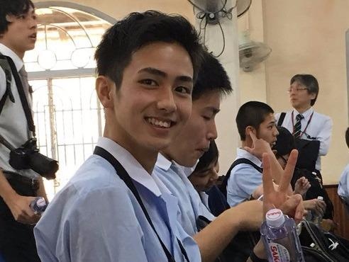 Nam sinh Nhat Ban: 'Toi bat ngo khi duoc dan mang Viet tim kiem' hinh anh