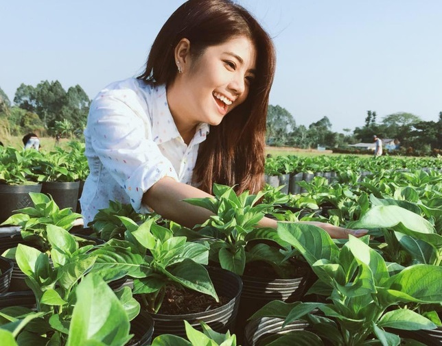 rapper Karik cong khai ban gai anh 9