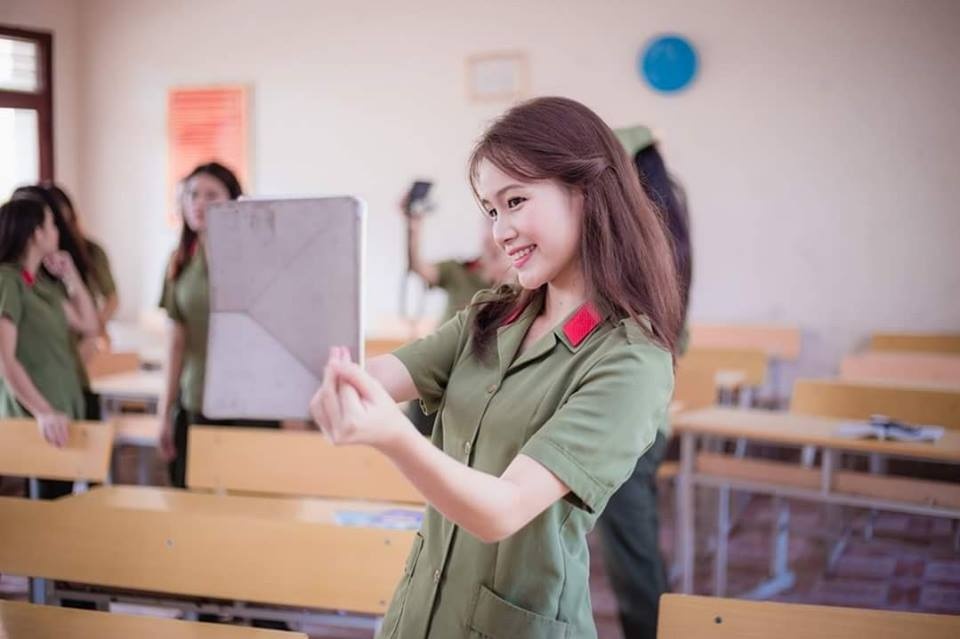 nu sinh Lao tai hoc vien an ninh nhan dan anh 1