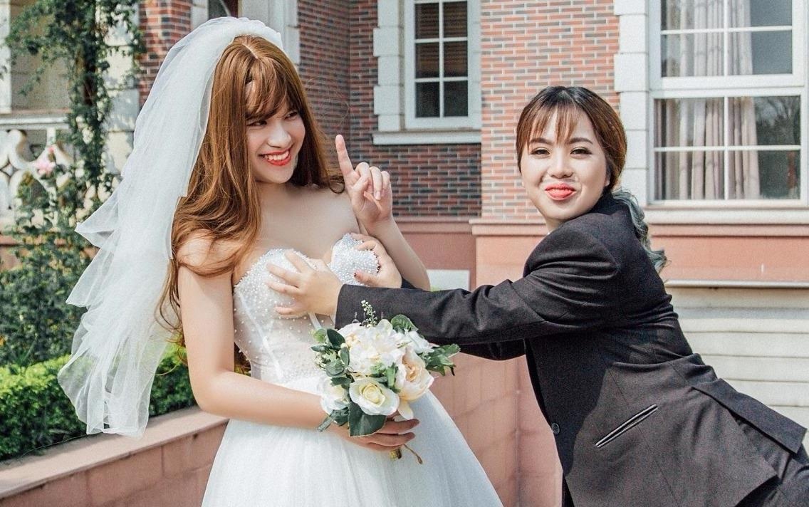 Anh cuoi hoan doi hai huoc cua cap 9X Ha thanh hinh anh