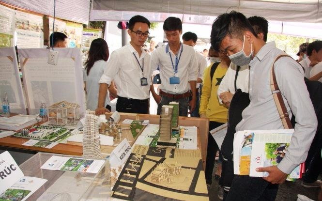 DH Bach khoa TP.HCM to chuc thi nang khieu cho nganh Kien truc hinh anh