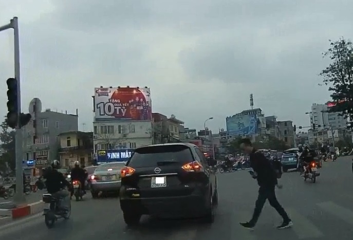 cúi đầu cảm ơn trên phố ảnh 1 cui dau cam on tren pho anh 1
