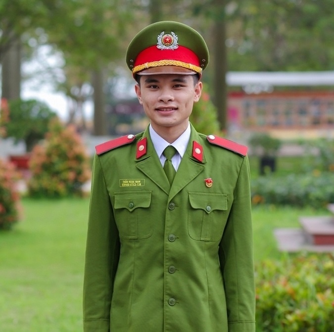 14 hoc vien noi bat nhat Cao dang canh sat anh 10