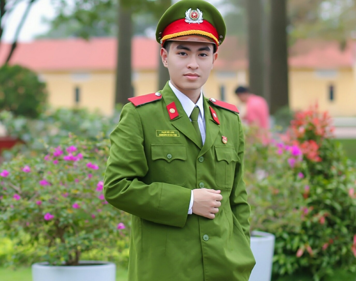 Nam vuong truong canh sat anh 8