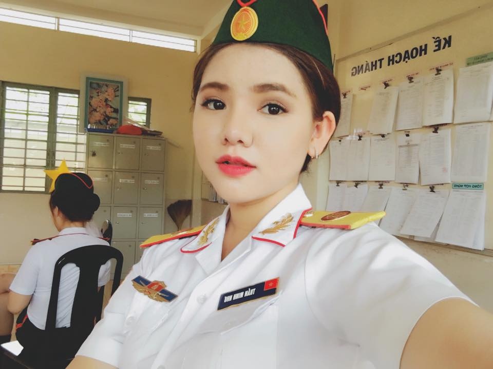cô gái hát rong giúp đỡ trẻ em nghèo ảnh 4 co gai hat rong giup do tre em ngheo anh 4
