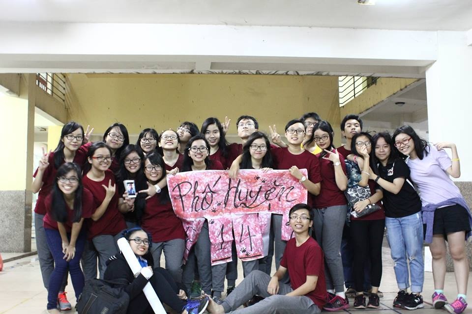 học sinh cấp 3 làm nhái MV Signal ảnh 2 hoc sinh cap 3 lam nhai MV Signal anh 2