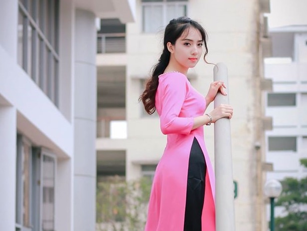 Dân mạng tìm kiếm nữ sinh Bách khoa ảnh 4 Dan mang tim kiem nu sinh Bach khoa anh 4