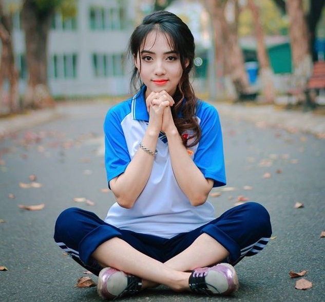 Dân mạng tìm kiếm nữ sinh Bách khoa ảnh 2 Dan mang tim kiem nu sinh Bach khoa anh 2