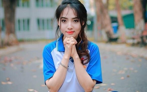 Nu sinh Dai hoc Bach khoa Ha Noi xinh dep bong noi tieng tren mang hinh anh