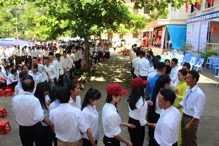 khoảnh khắc lễ tri ân xúc động ảnh 1 khoanh khac le tri an xuc dong anh 1