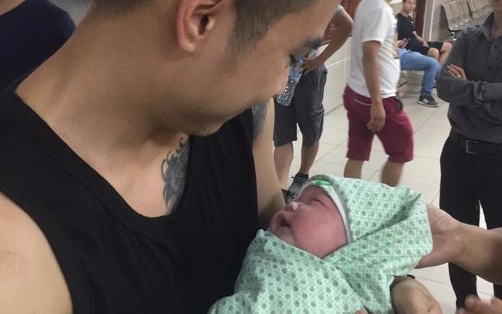 Manh Quan 5S Online chia se anh don con gai dau long hinh anh