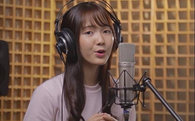 Hot girl Jang Mi bi che cover lam hong bai hat 'Co em cho' hinh anh