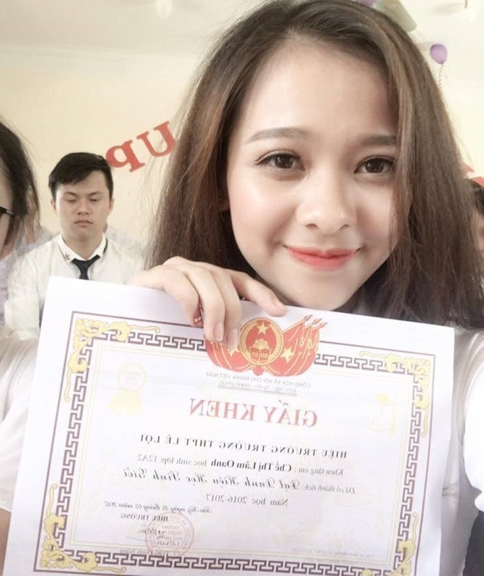 nữ sinh Nghệ An được dân mạng tìm kiếm ảnh 1 nu sinh Nghe An duoc dan mang tim kiem anh 1