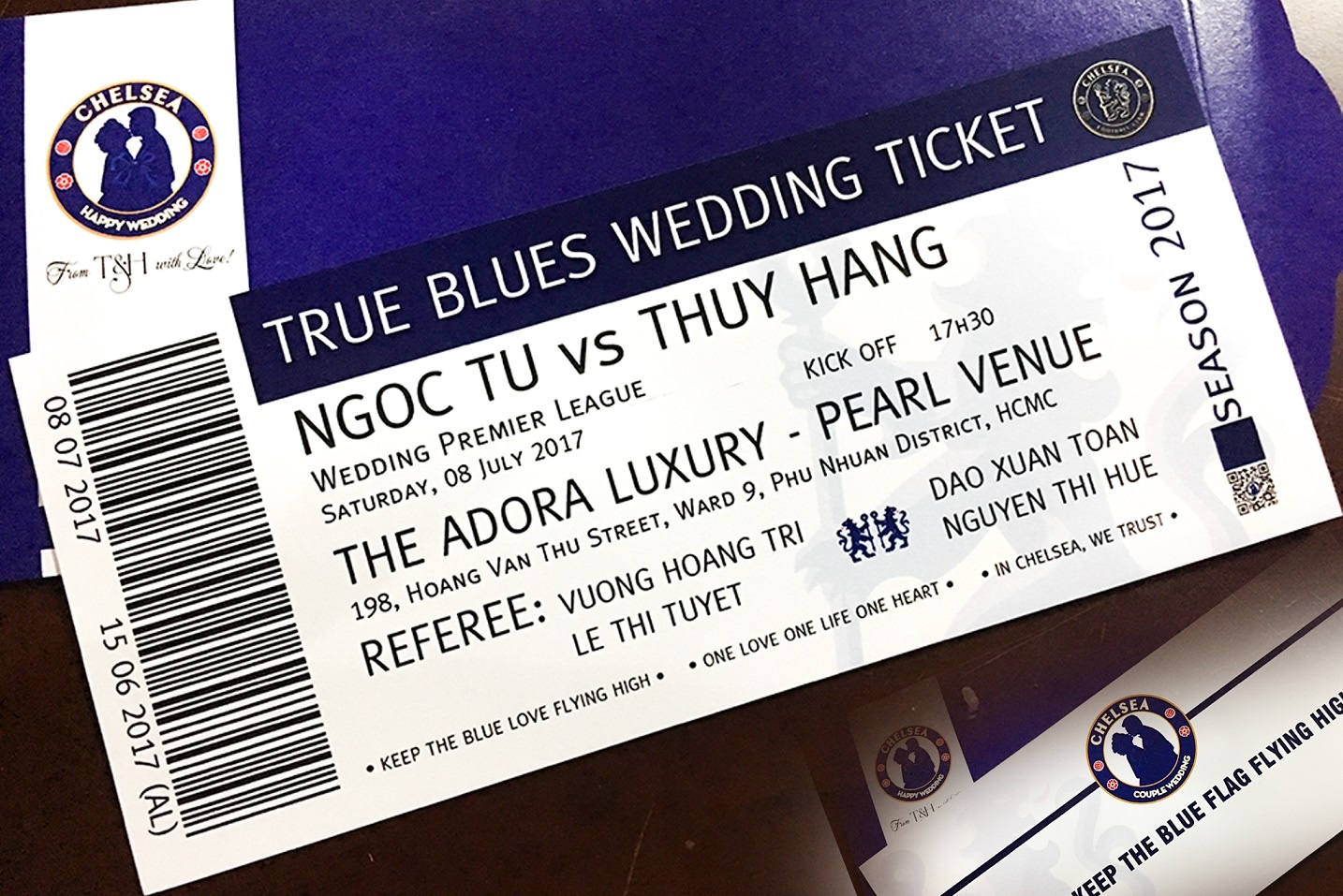 thiep cuoi ve bong da anh 1