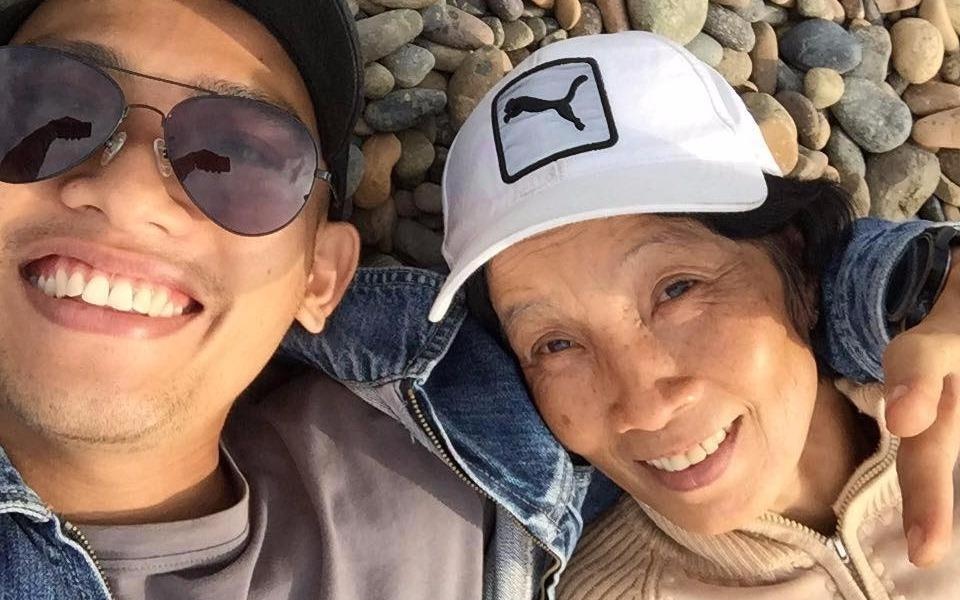 9X phuot xuyen Viet: 'Me la ban dong hanh tuyet voi nhat' hinh anh