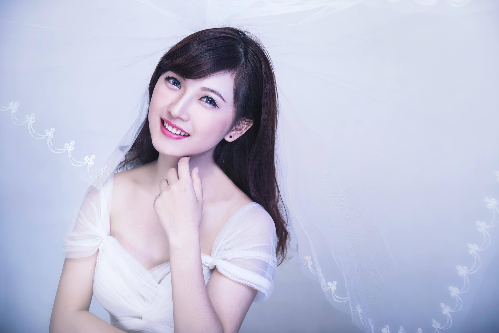 Co giao tieu hoc bat ngo nhan duoc nhieu loi moi ket ban tren Facebook hinh anh