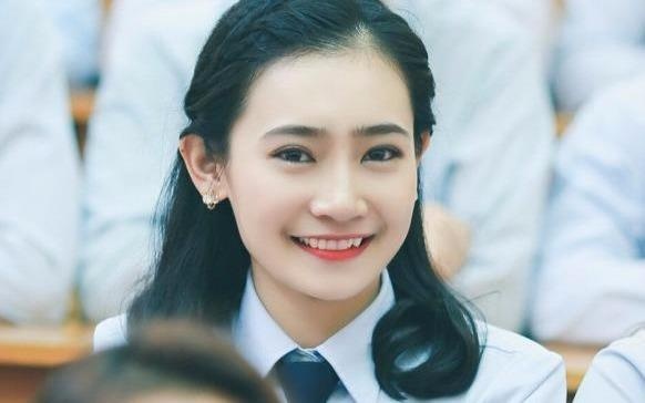 Nu thu khoa Hoc vien An ninh tung uoc mo lam trinh sat hinh anh