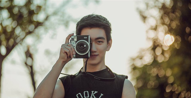 hot boy kinh te dam me nhiep anh anh 6