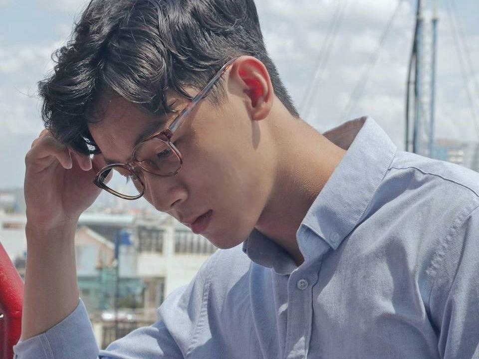 9X bi nhieu nguoi lam phien sau buc anh chup nghieng dien trai hinh anh