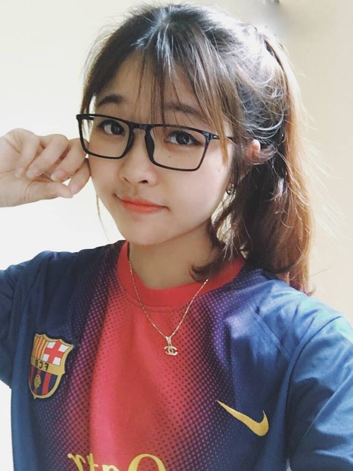 fan Barcelona xinh đẹp vẽ Messi ảnh 5 fan Barcelona xinh dep ve Messi anh 5