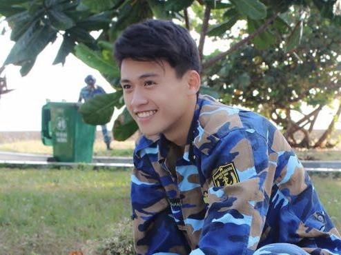 Chang linh hai quan dien trai thuong bi mao danh tren Facebook hinh anh